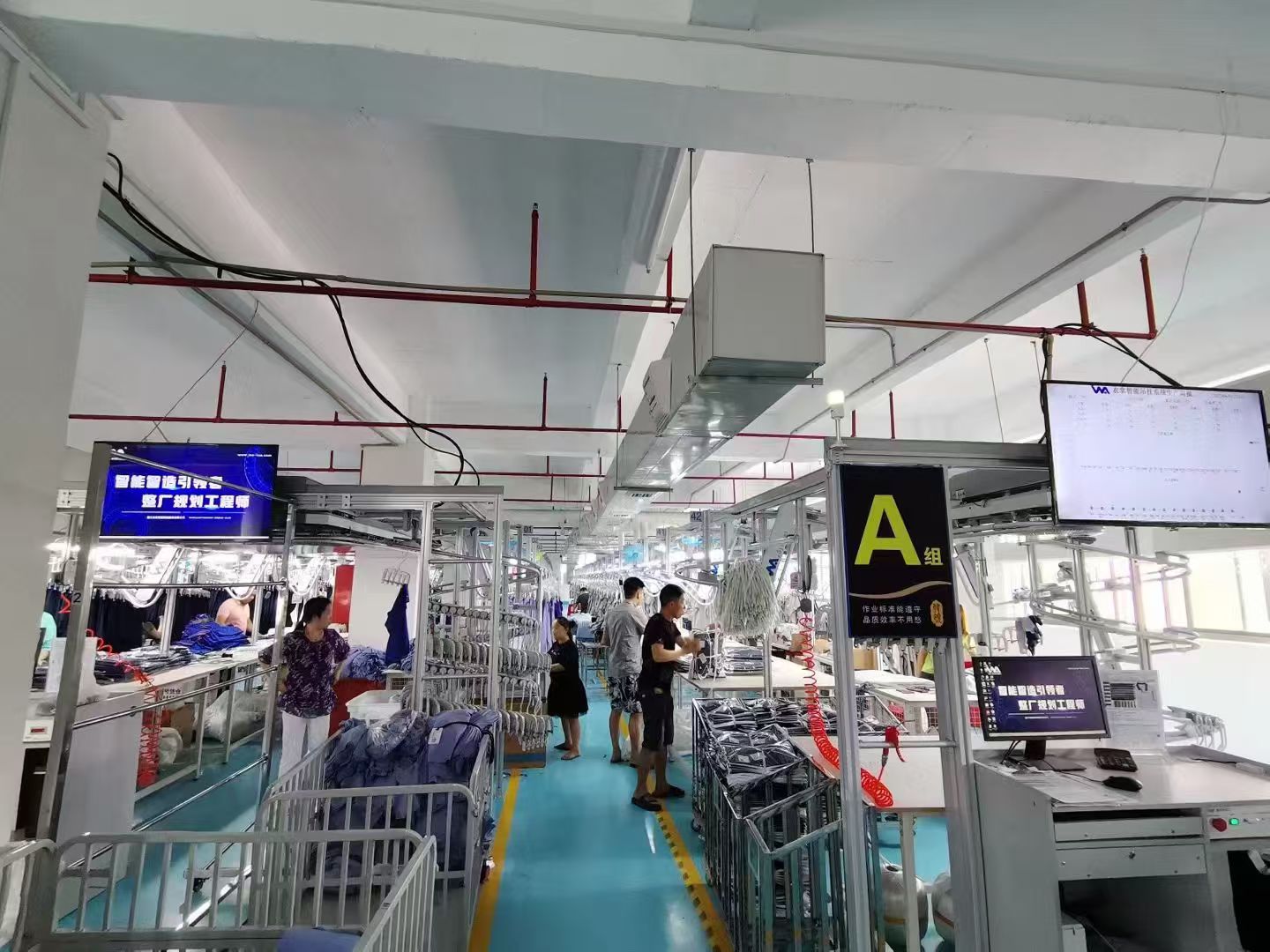 GOWDL high-speed industrial plotter machine outputting full-scale apparel blueprints